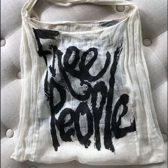 Free People Handbags - Free people fine cheese cloth Crossbody/hobo bag great beach bag🥰